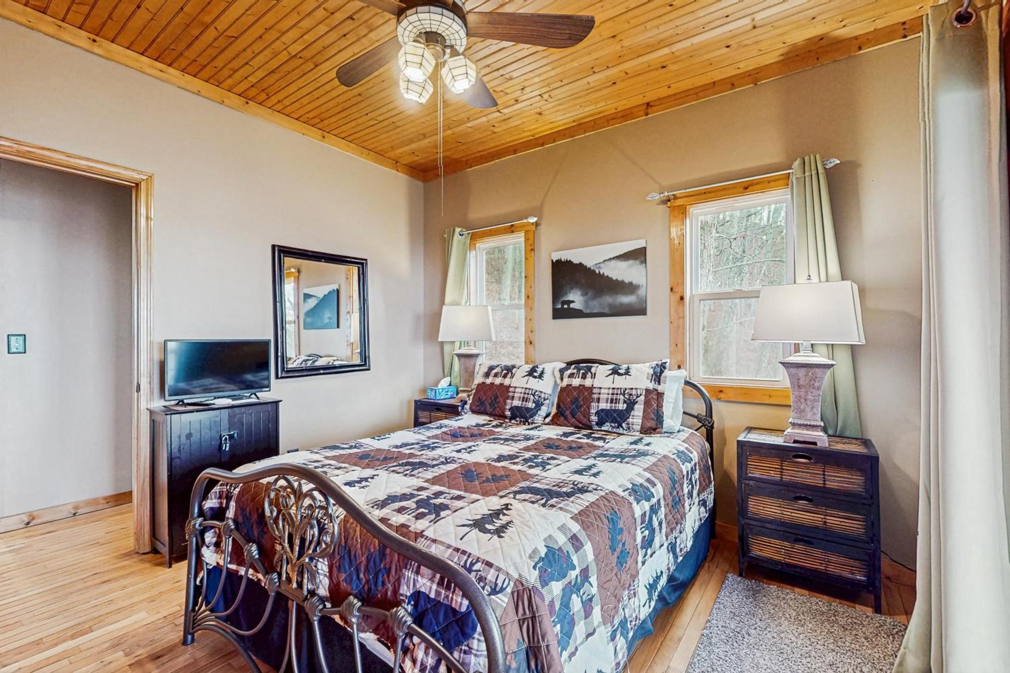 2 Bed 2 Bath Vacation Home In Брайсън Сити Екстериор снимка