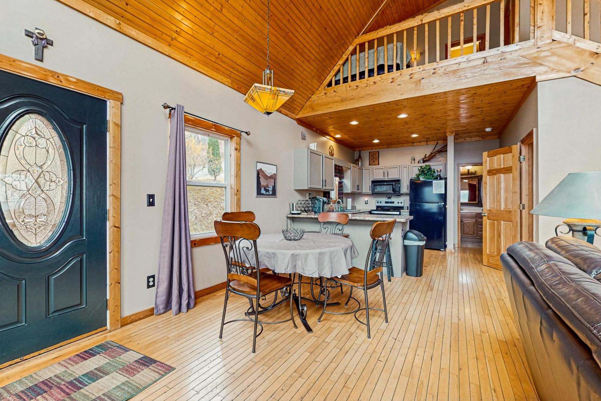 2 Bed 2 Bath Vacation Home In Брайсън Сити Екстериор снимка